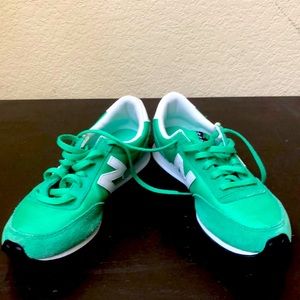 New Balance 410 Sneakers - Green in Excellent Condition
